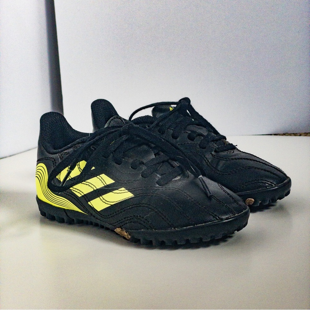 Adidas Copa Soccer Shoes - sz 12 Little Boys